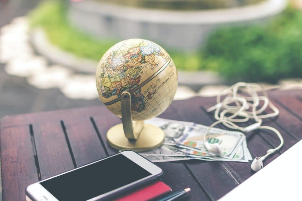 Global marketing guide to expand your business internationally, from market research to localization and social media techniques.