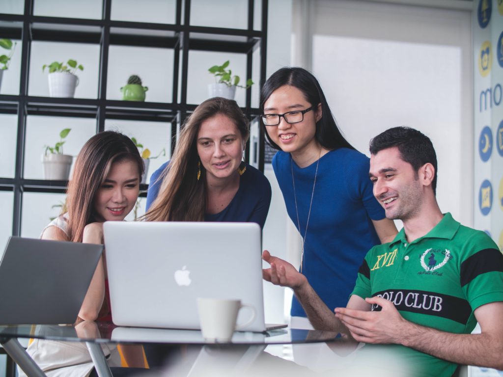 12 multilingual social media tips that really work